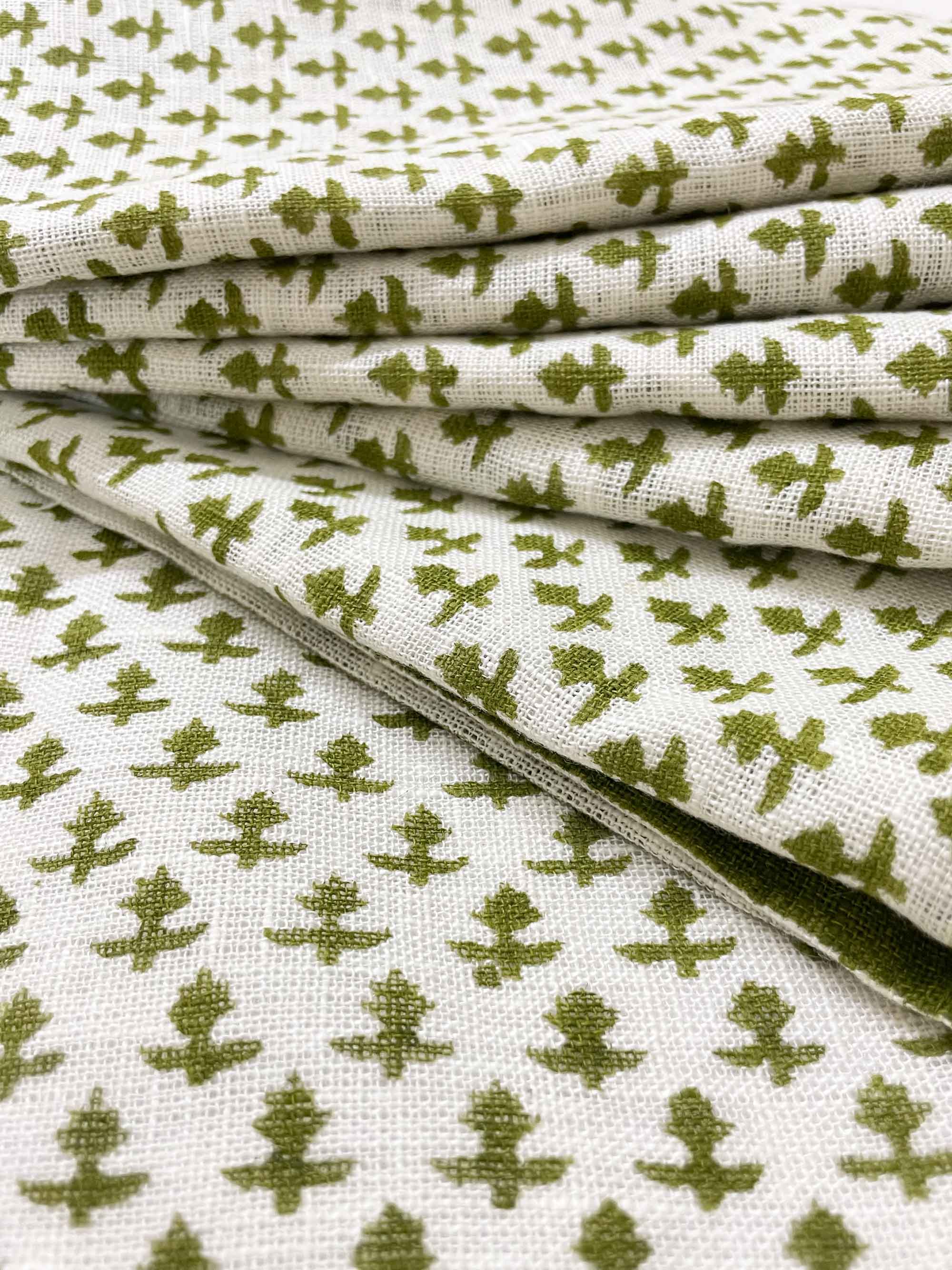 Green Dinner Napkins Set