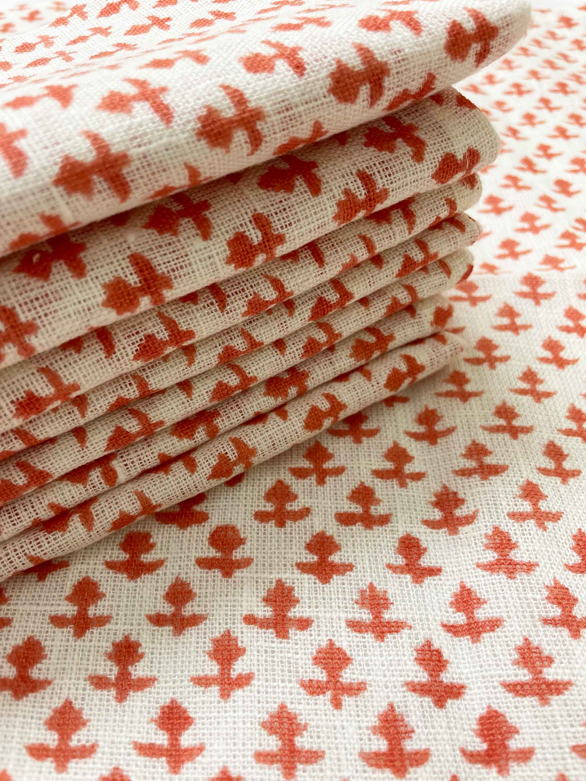 Pink Dinner Napkins Set