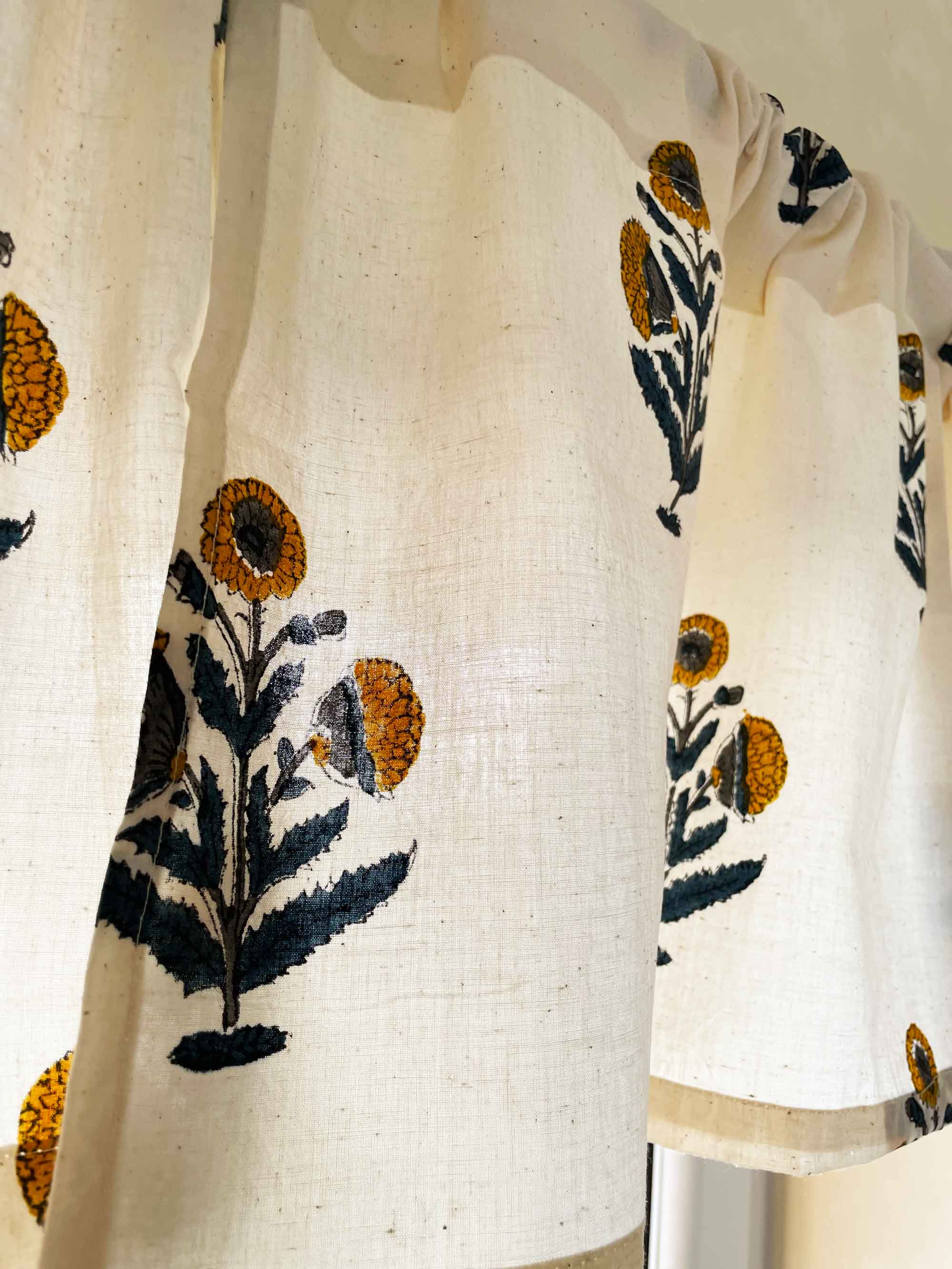 Vintage look Cafe Curtains in Mustard and Blue